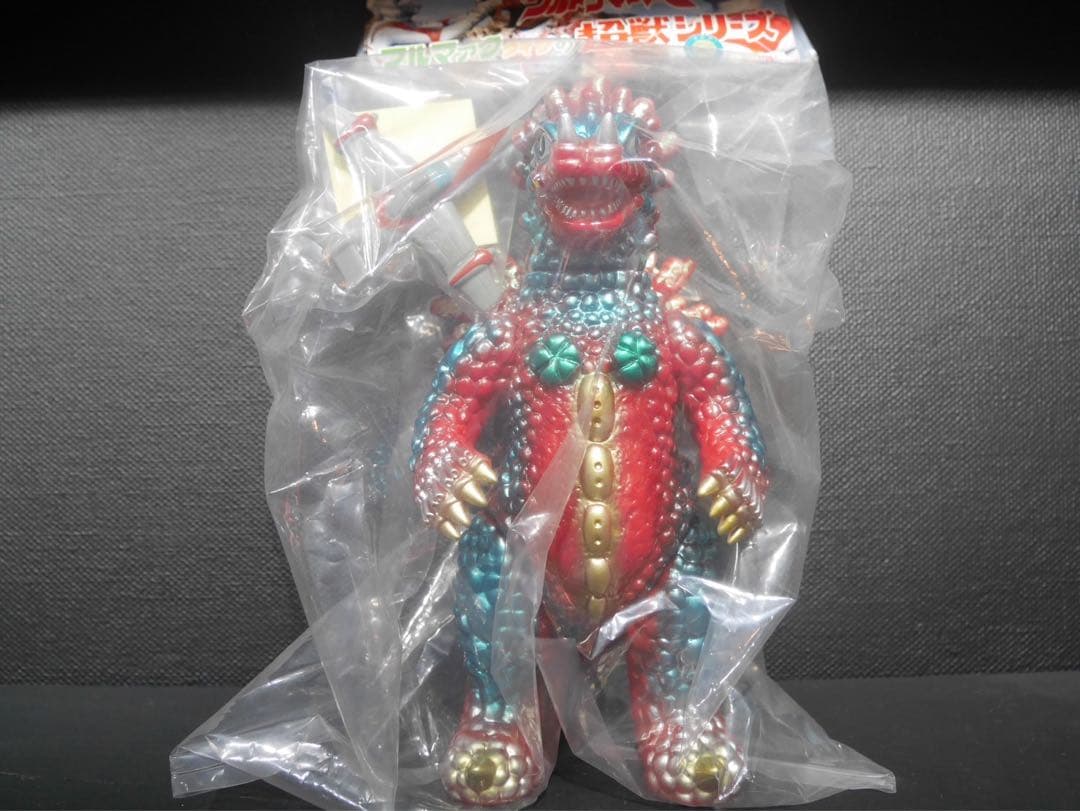 M1号 ブルマァクタイプの超獣シリーズ ベロクロン(ミニTACアロー付)