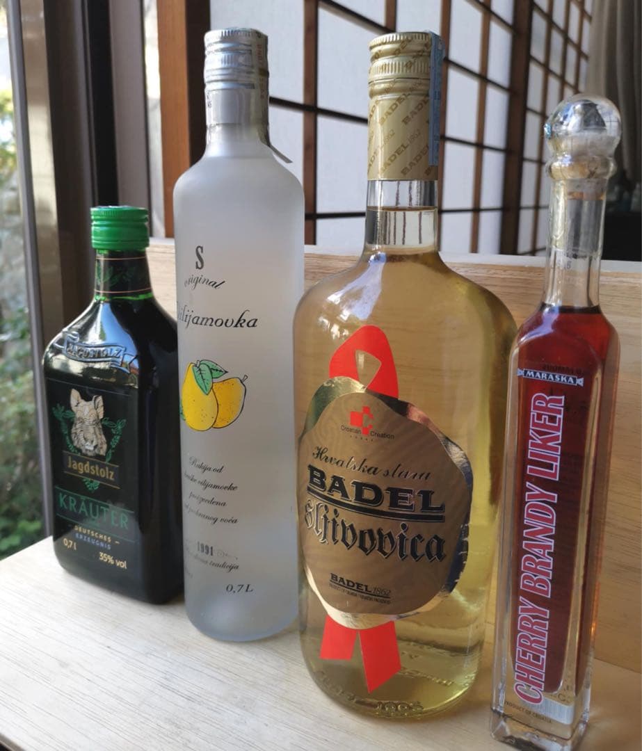 クロアチア ラキア プラム 洋梨ブランデー 海外のアルコール飲料 お土産￼