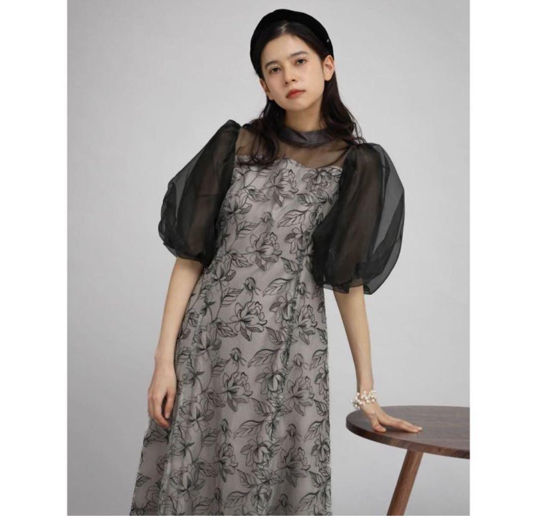 専用⭐︎フラワープリント パフスリーブドレス　petirobe オケージョン