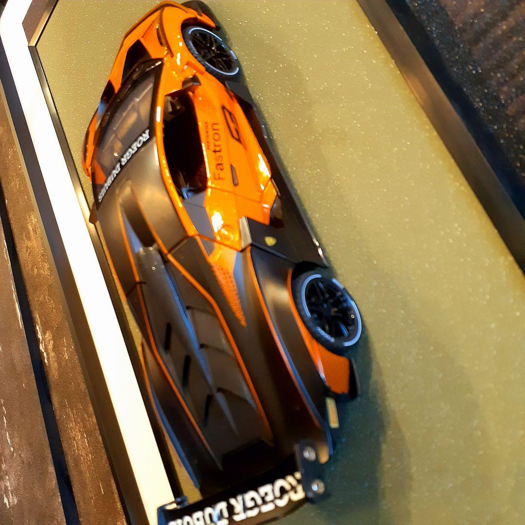 希少　生産少　輸入雑貨　ランボルギーニ　フィギア付　特殊アートパネル　黒縁