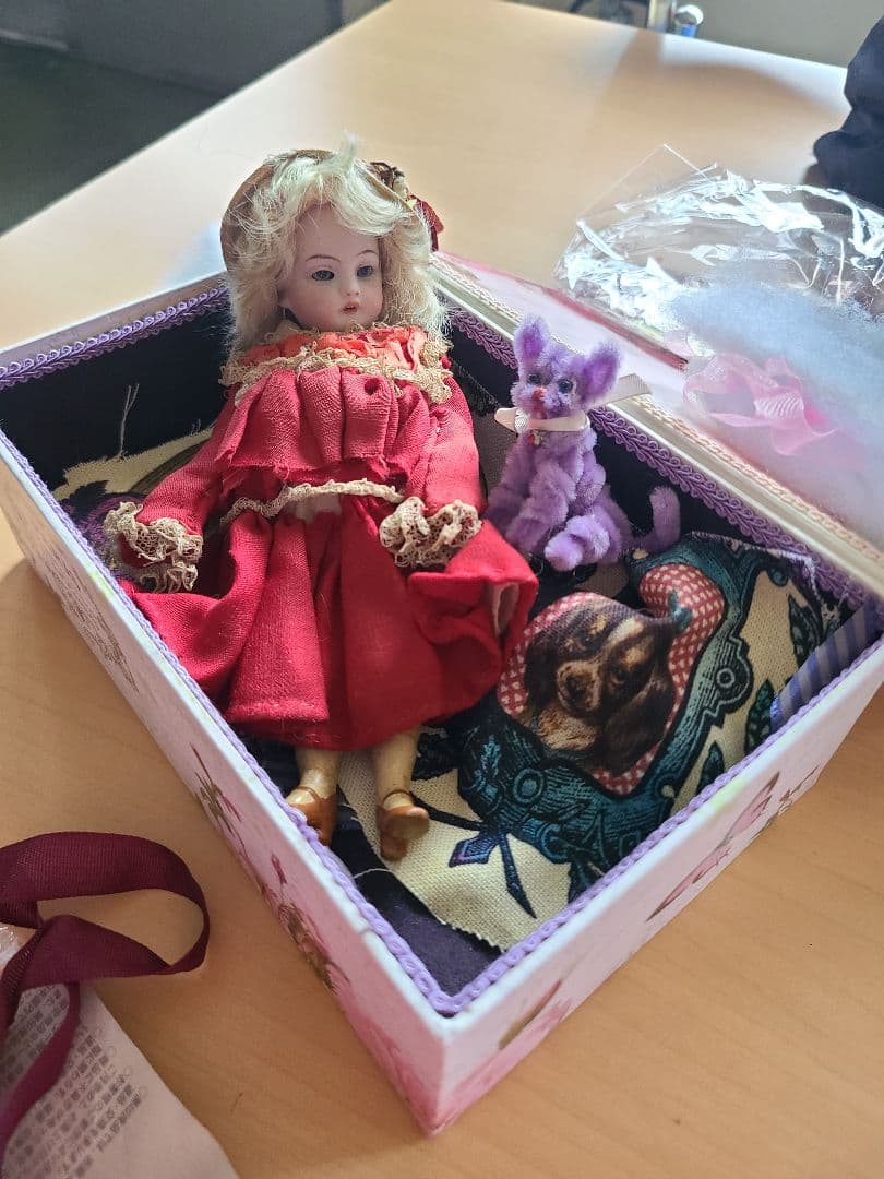 アンティークビスクドール　小さな貴婦人19cmほど　ミニョネット