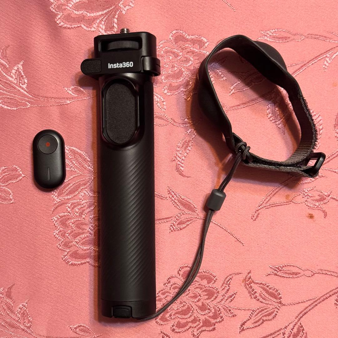 【Insta360】折りたたみ式内蔵三脚付き自撮り棒リモコンキット